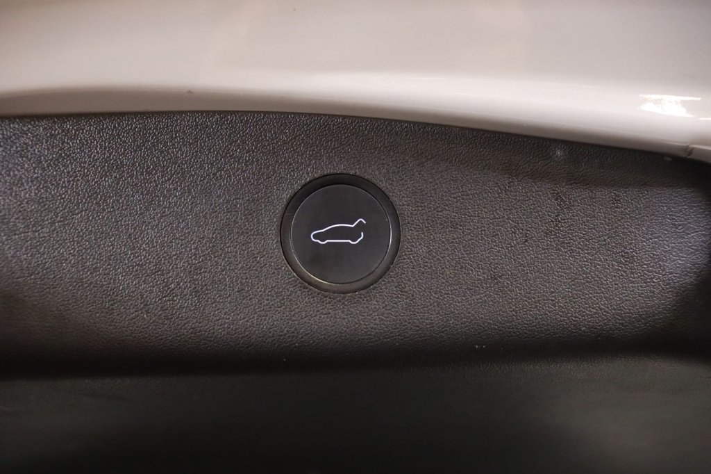 Used Tesla Model 3 2020 for sale - 76841170: Photo 11