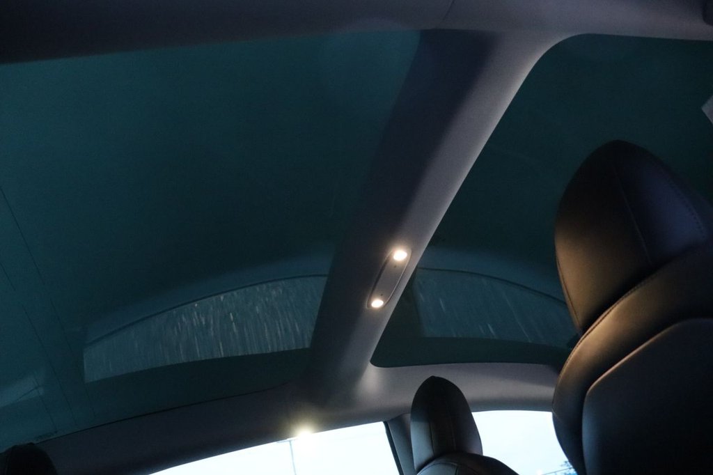 Used Tesla Model 3 2020 for sale - 76841170: Photo 2