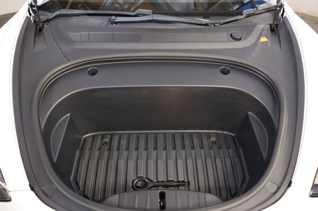 Used Tesla Model 3 2020 for sale - 76841170: Photo 8