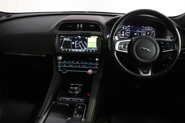 Used Jaguar F-Pace 2020 for sale - 76280146: Photo 13