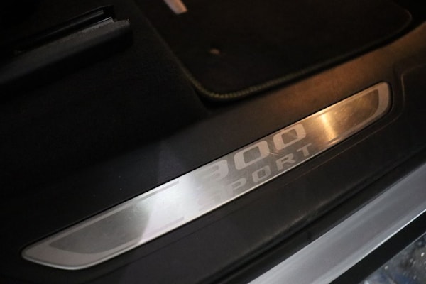 Used Jaguar F-Pace 2020 for sale - 76280146: Photo 6