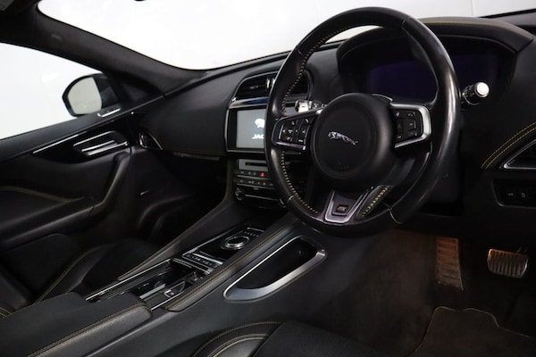 Used Jaguar F-Pace 2020 for sale - 76280146: Photo 9