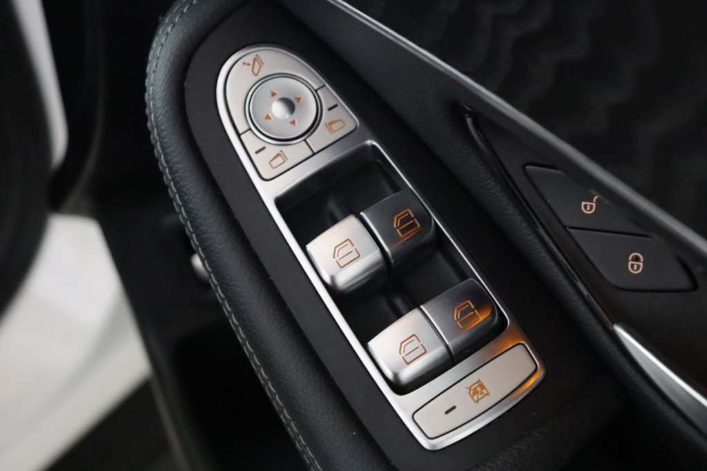 Used Mercedes-Benz GLC 2018 for sale - 76910127: Photo 17