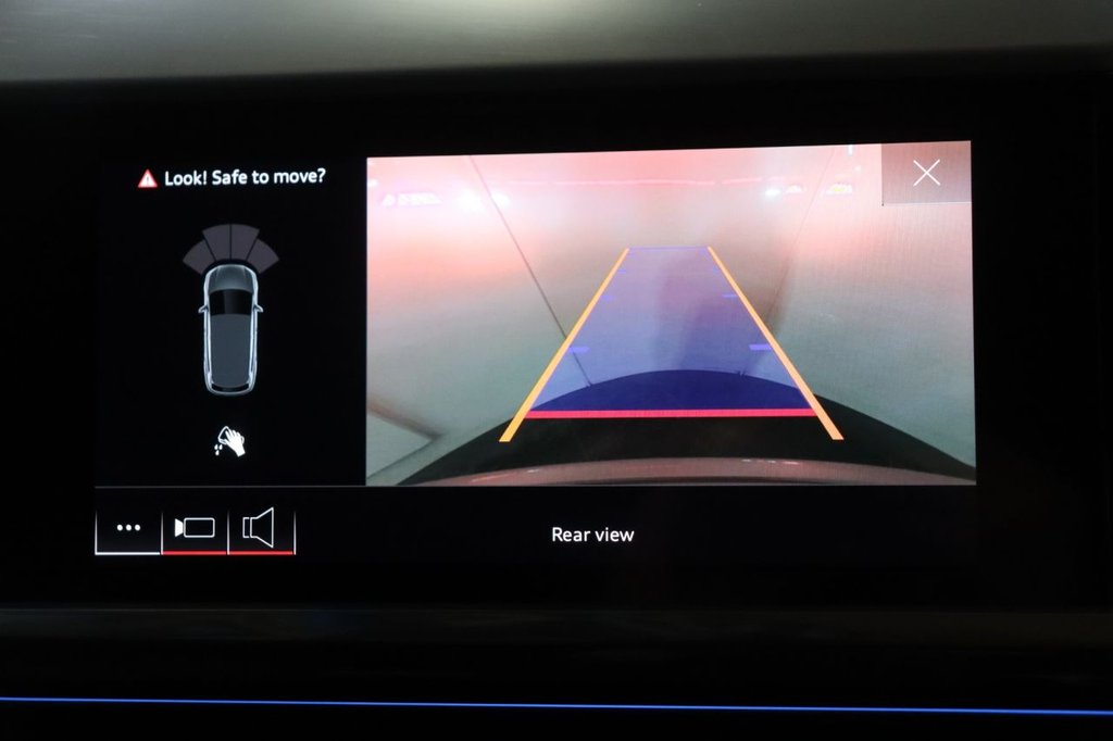 Used Audi Q4 e-tron 2021 for sale - 77621823: Photo 3