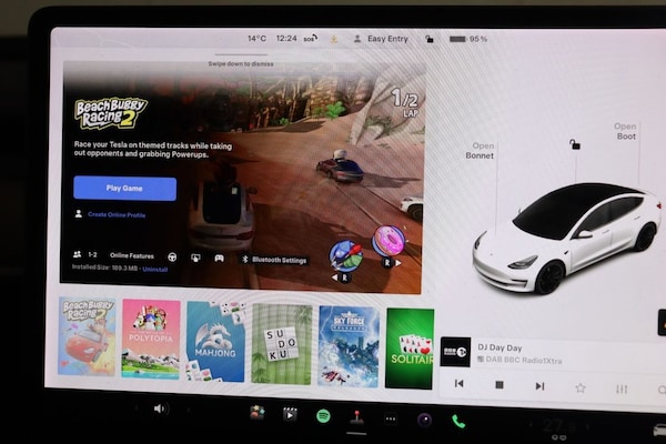 Used Tesla Model 3 2021 for sale - 76245171: Photo 2