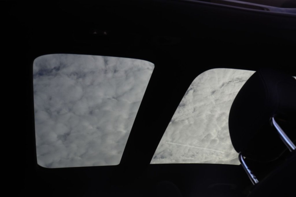 Used Mercedes-Benz GLC 2018 for sale - 78110656: Photo 2