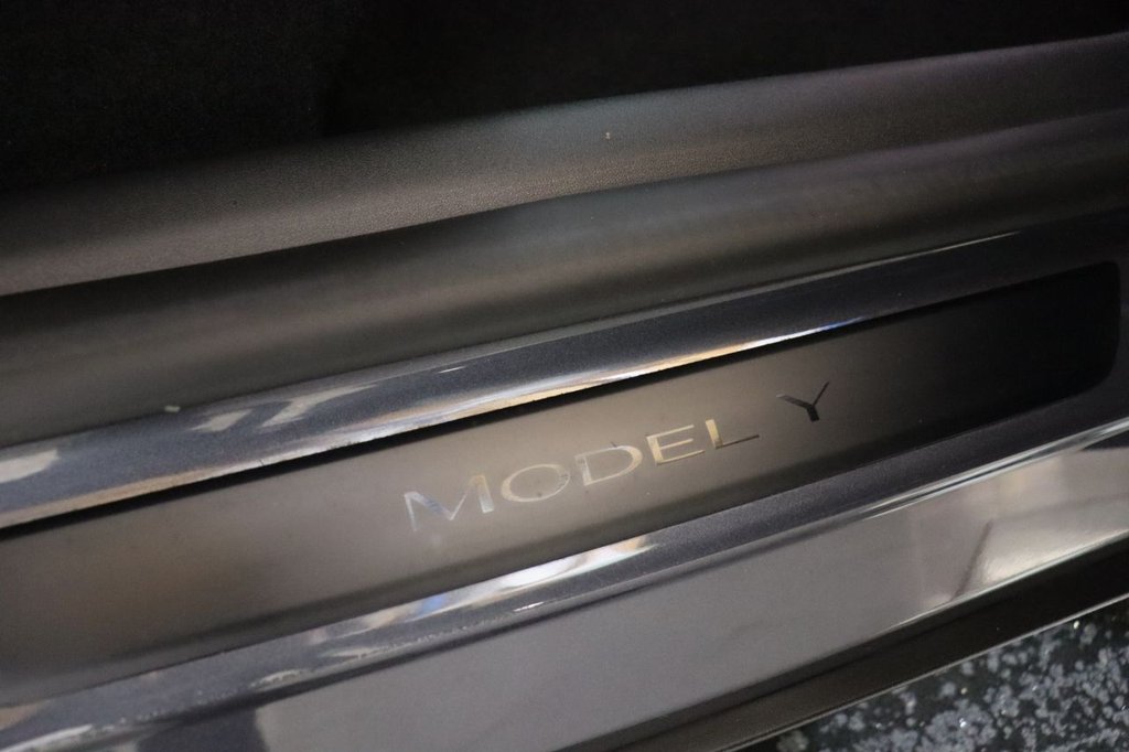 Used Tesla Model Y 2023 for sale - 76417867: Photo 8