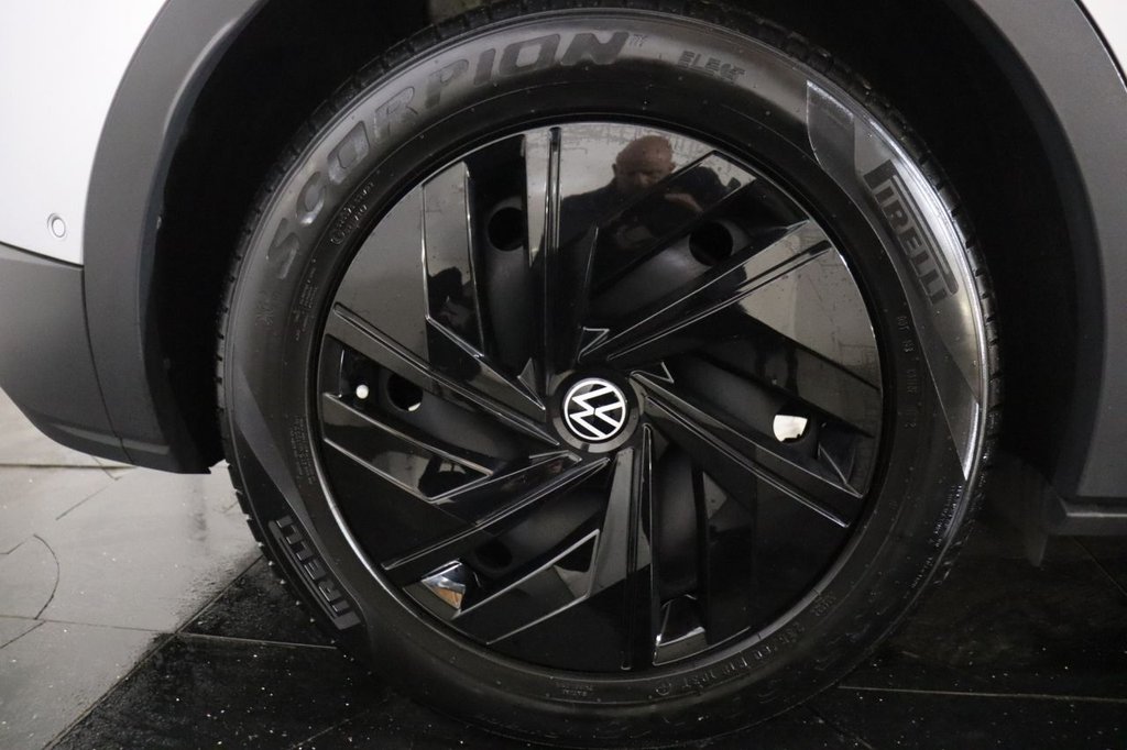 Used Volkswagen ID.4 2023 for sale - 77563911: Photo 32