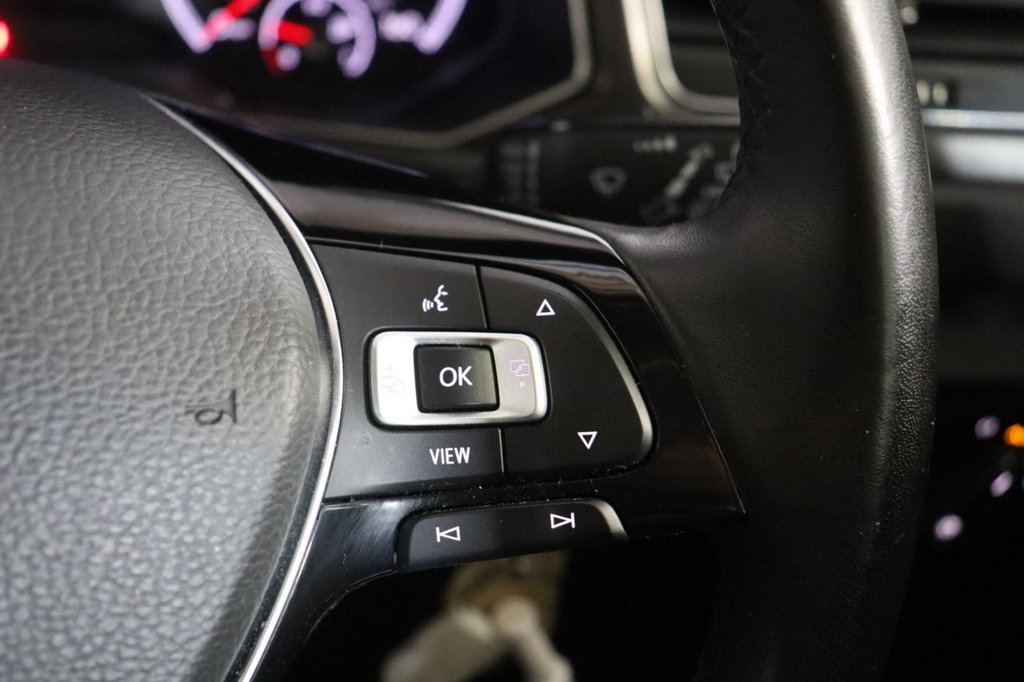 Used Volkswagen T-Roc 2019 for sale - 77850300: Photo 24