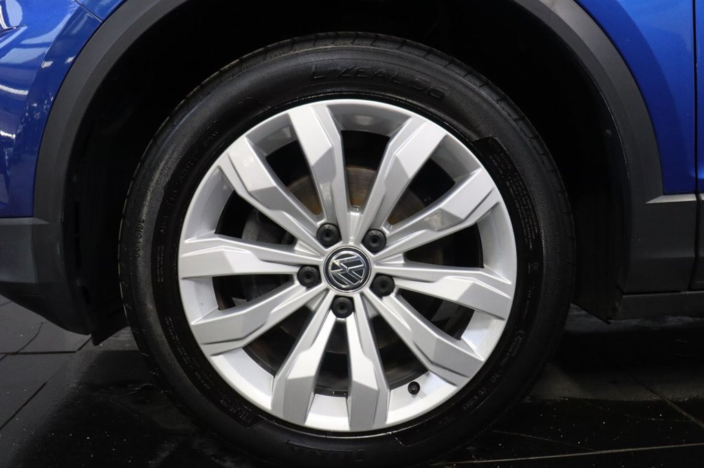 Used Volkswagen T-Roc 2019 for sale - 77850300: Photo 30