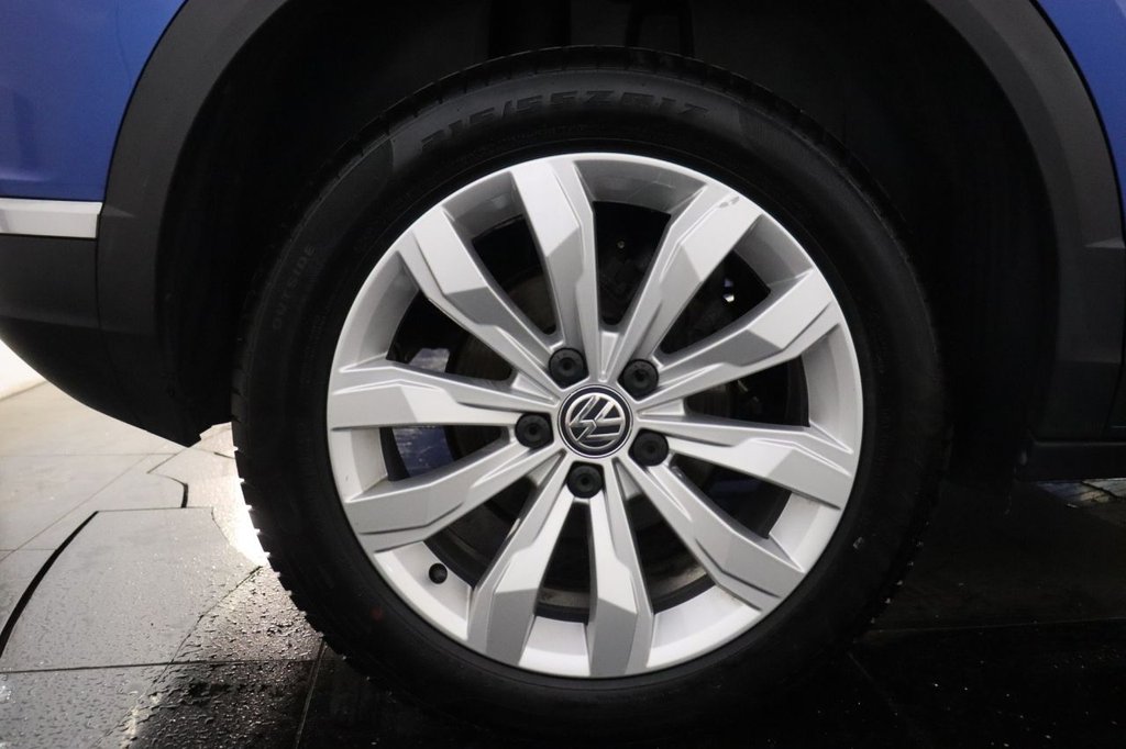 Used Volkswagen T-Roc 2019 for sale - 77850300: Photo 32