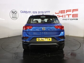 Used Volkswagen T-Roc 2019 for sale - 77850300: Photo