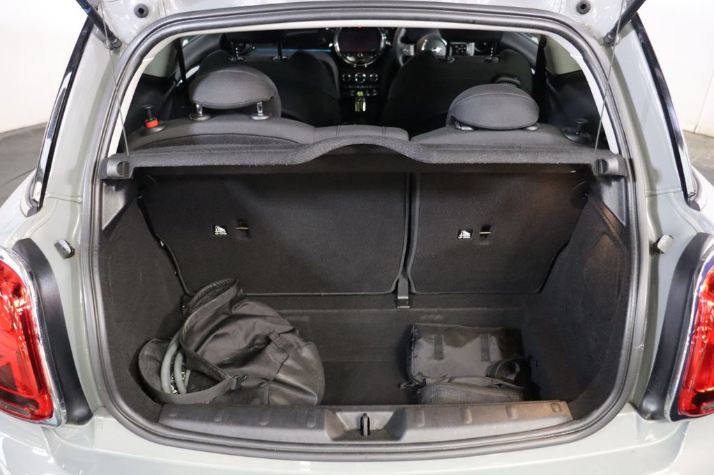 Used MINI Electric Hatch 2022 for sale - 76496199: Photo 13