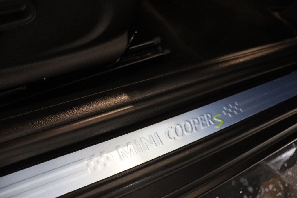 Used MINI Electric Hatch 2022 for sale - 76496199: Photo 6