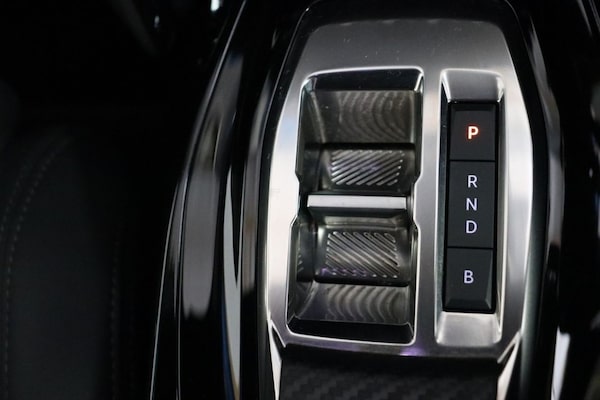 Used Peugeot E-2008 2022 for sale - 75630447: Photo 24