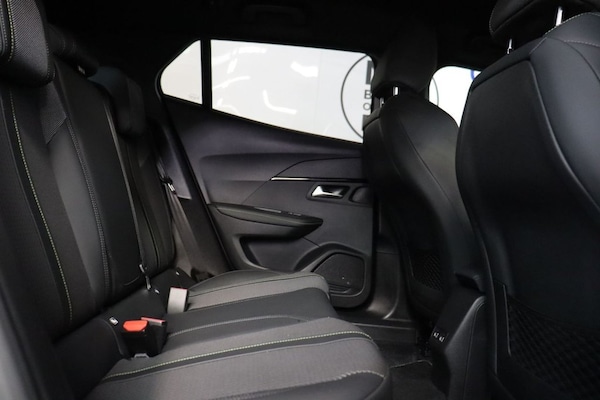 Used Peugeot E-2008 2022 for sale - 75630447: Photo 32
