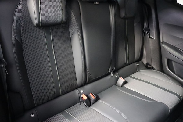 Used Peugeot E-2008 2022 for sale - 75630447: Photo 33