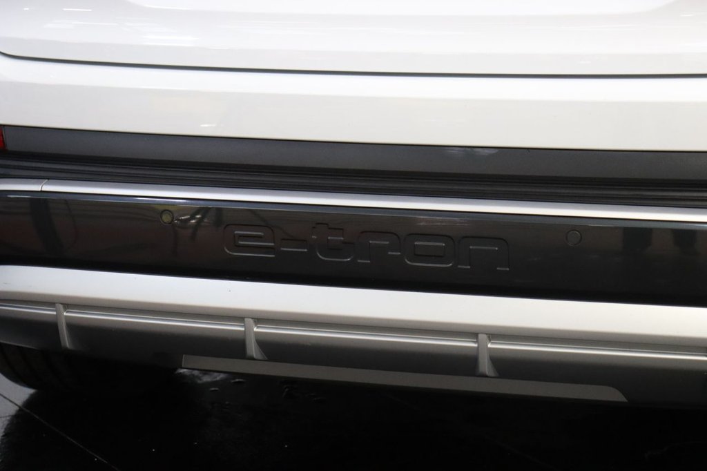 Used Audi Q4 e-tron 2023 for sale - 76973802: Photo 17