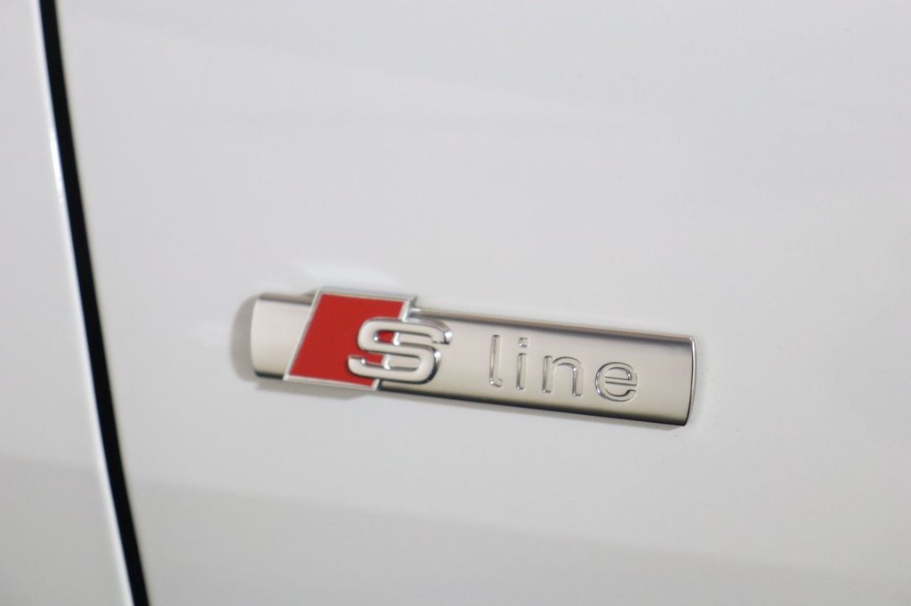 Used Audi Q4 e-tron 2023 for sale - 76973802: Photo 18