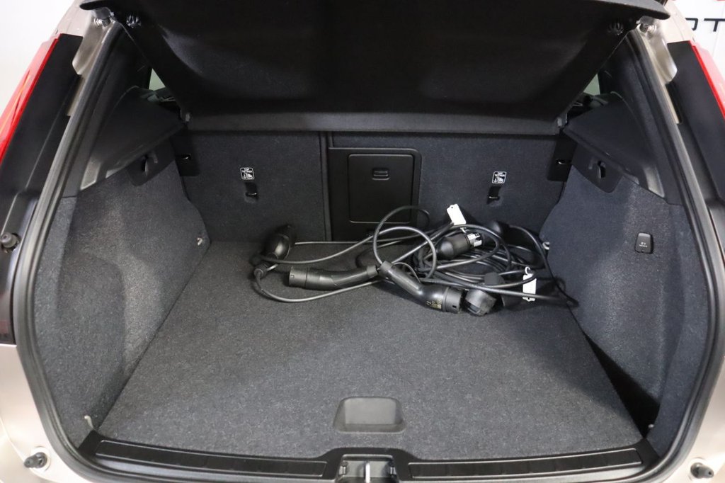 Used Volvo XC40 2023 for sale - 76297099: Photo 16