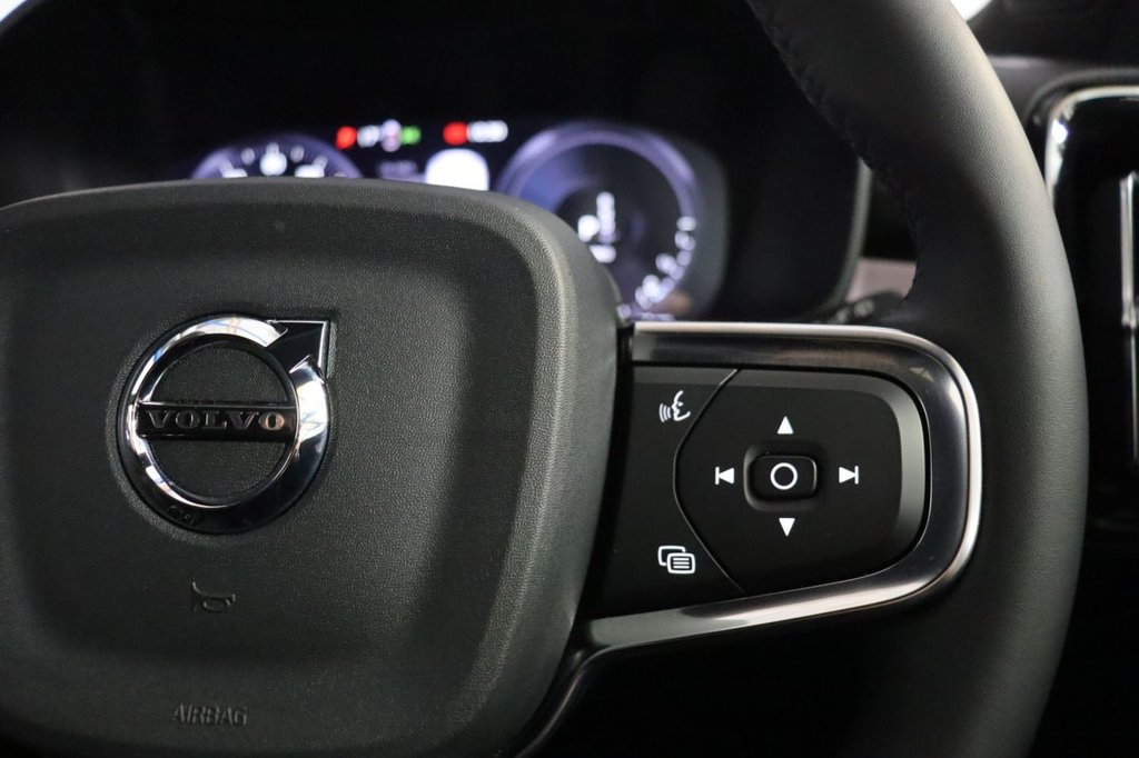 Used Volvo XC40 2023 for sale - 76297099: Photo 25