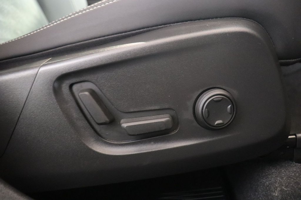 Used Volvo XC40 2023 for sale - 76297099: Photo 30