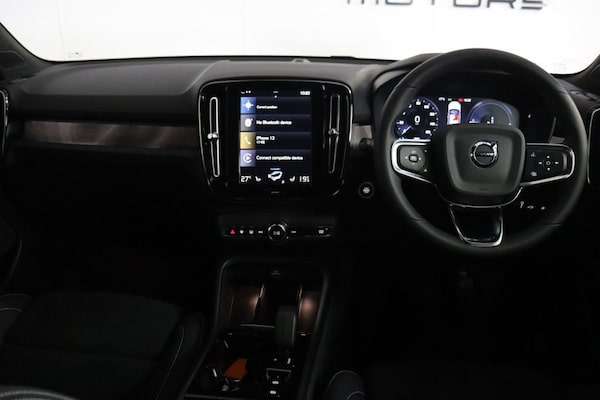 Used Volvo XC40 2023 for sale - 76297099: Photo 8