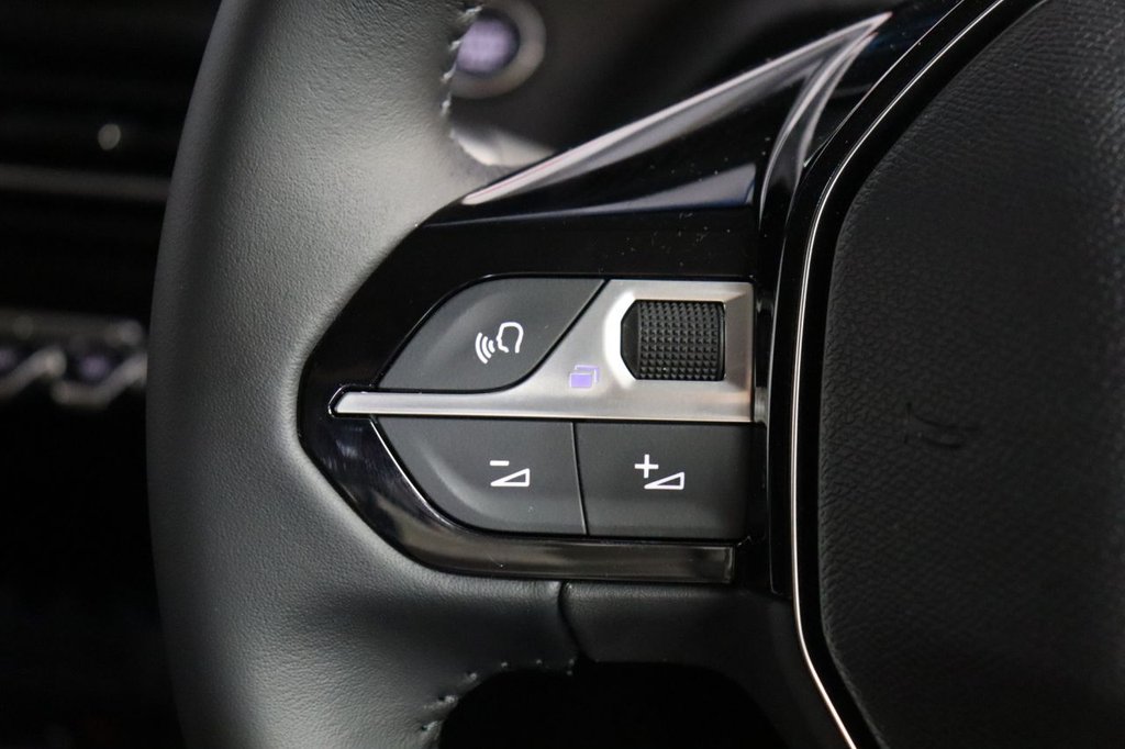 Used Peugeot E-208 2024 for sale - 75685241: Photo 23