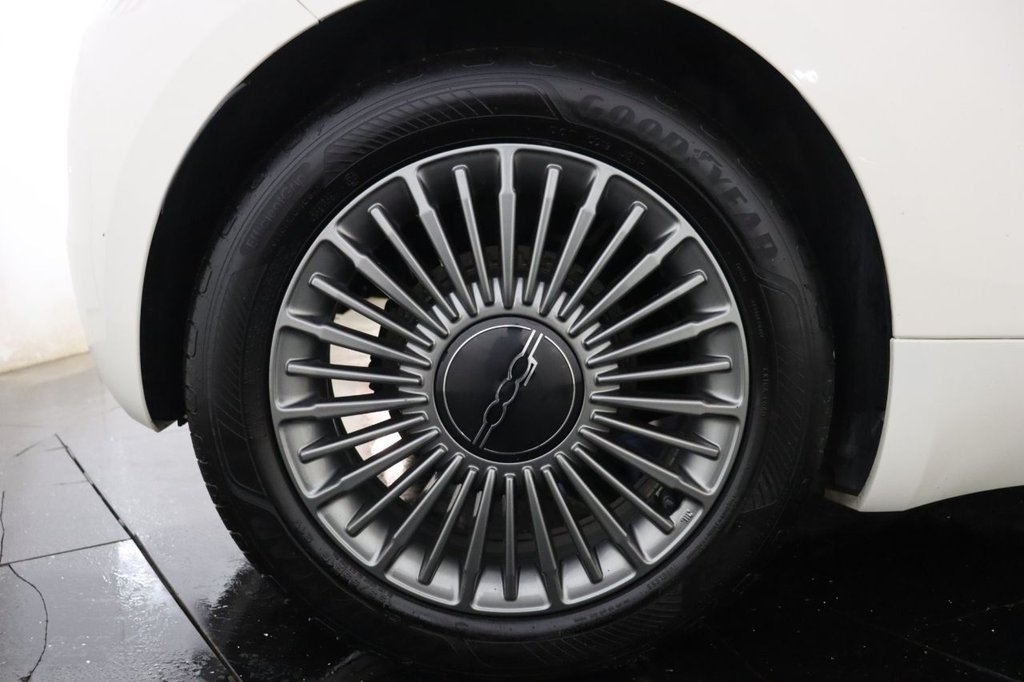 Used Fiat 500e C 2021 for sale - 76445803: Photo 44