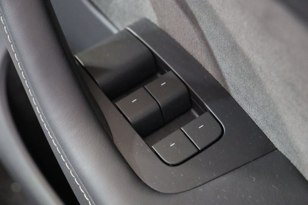 Used Tesla Model Y 2024 for sale - 76910064: Photo 21