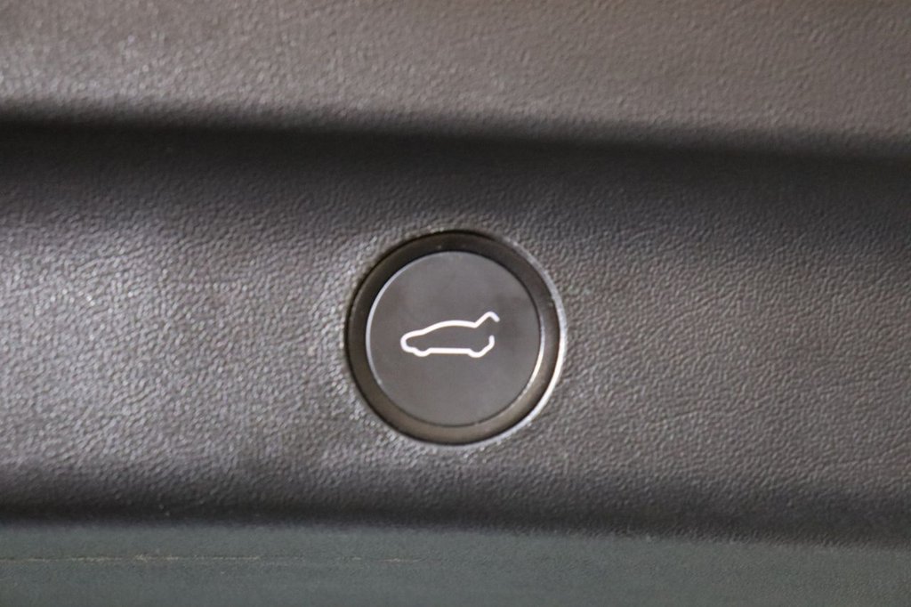 Used Tesla Model Y 2024 for sale - 76910064: Photo 27