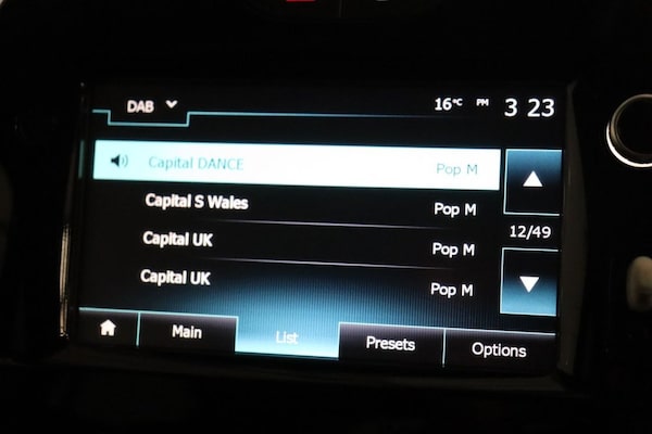 Used Renault Clio 2018 for sale - 76303558: Photo 10