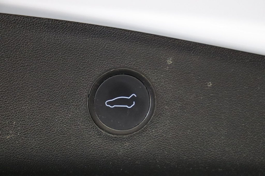 Used Tesla Model 3 2021 for sale - 76309422: Photo 21