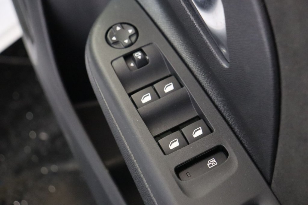 Used Vauxhall Corsa 2023 for sale - 76586595: Photo 31