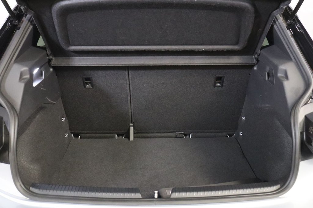 Used Volkswagen ID.3 2023 for sale - 77302120: Photo 20