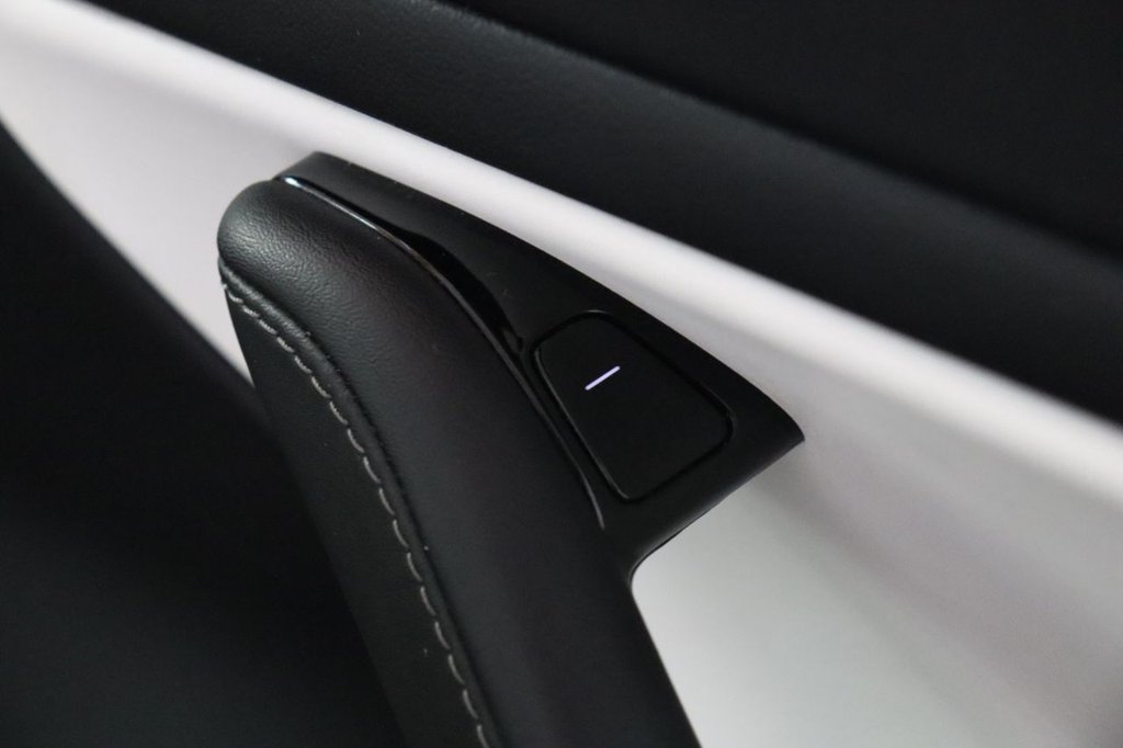 Used Tesla Model 3 2019 for sale - 76147693: Photo 18