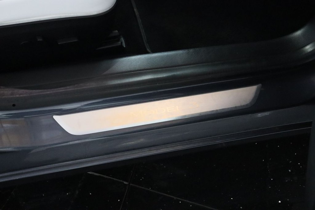 Used Tesla Model 3 2019 for sale - 76147693: Photo 19