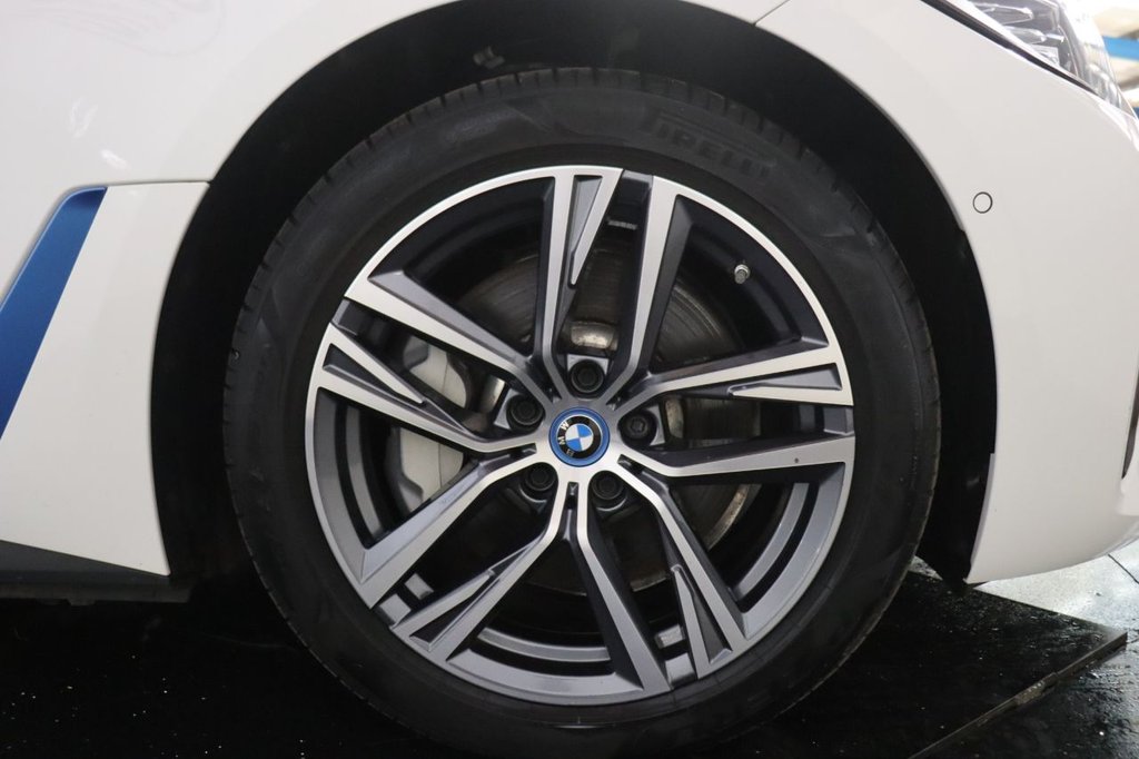 Used BMW i4 2022 for sale - 76999146: Photo 46