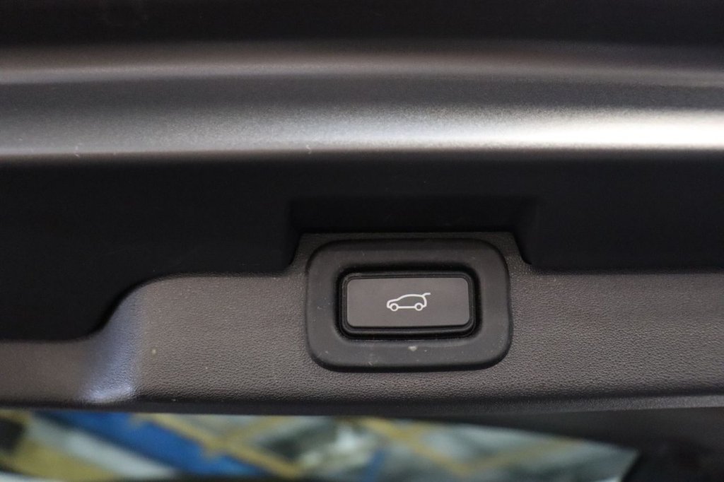 Used Land Rover Discovery 2022 for sale - 76080909: Photo 42