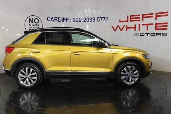 Used Volkswagen T-Roc 2019 for sale - 75365460: Photo 5