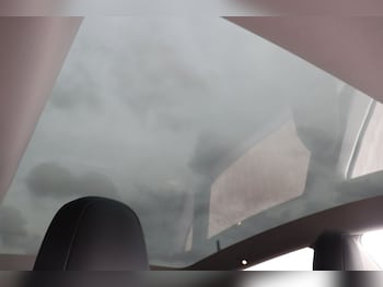 Used Tesla Model Y 2022 for sale - 75942956: Photo