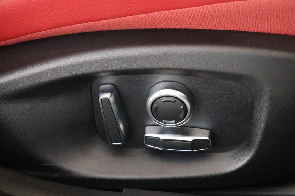 Used Jaguar XE 2020 for sale - 76345856: Photo 21