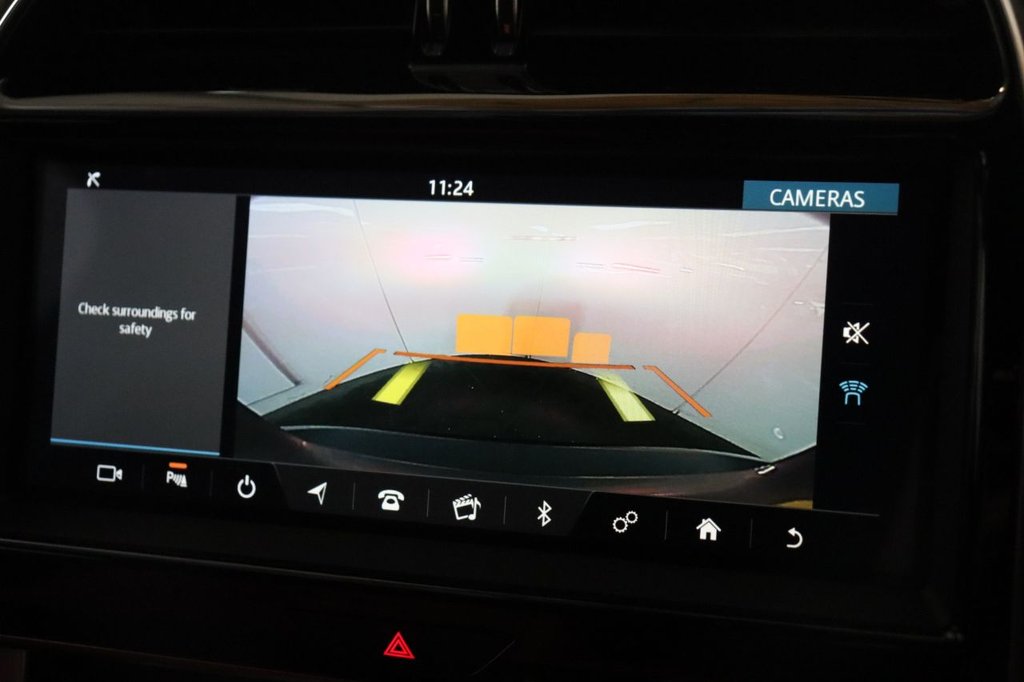 Used Jaguar XE 2020 for sale - 76345856: Photo 3