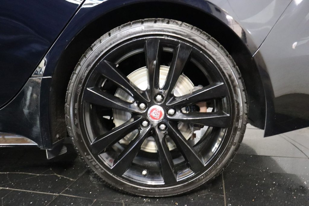 Used Jaguar XE 2020 for sale - 76345856: Photo 40