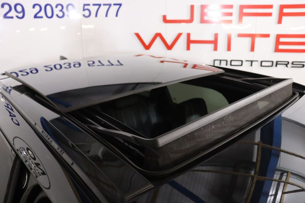 Used Land Rover Range Rover Velar 2021 for sale - 77821442: Photo 2