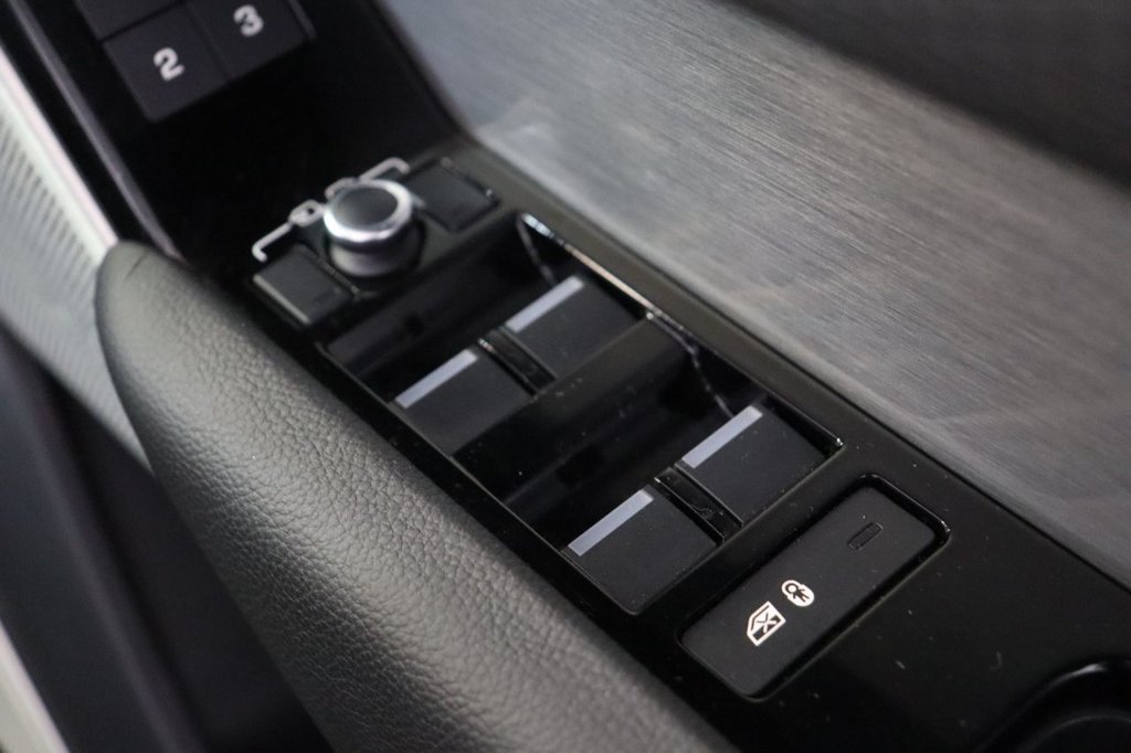 Used Land Rover Range Rover Velar 2021 for sale - 77821442: Photo 40