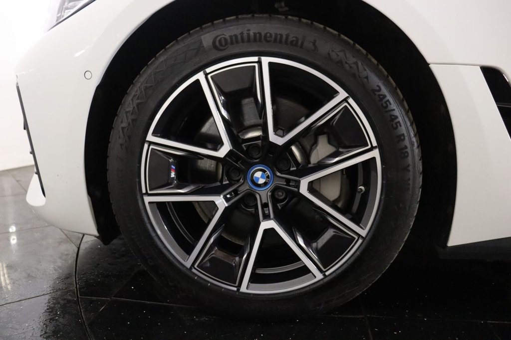 Used BMW i4 2022 for sale - 77368996: Photo 37