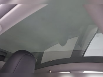 Used Tesla Model Y 2024 for sale - 79523239: Photo