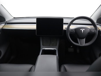 Used Tesla Model Y 2024 for sale - 79523239: Photo