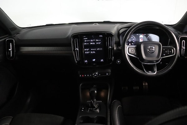 Used Volvo XC40 2019 for sale - 75207193: Photo 2